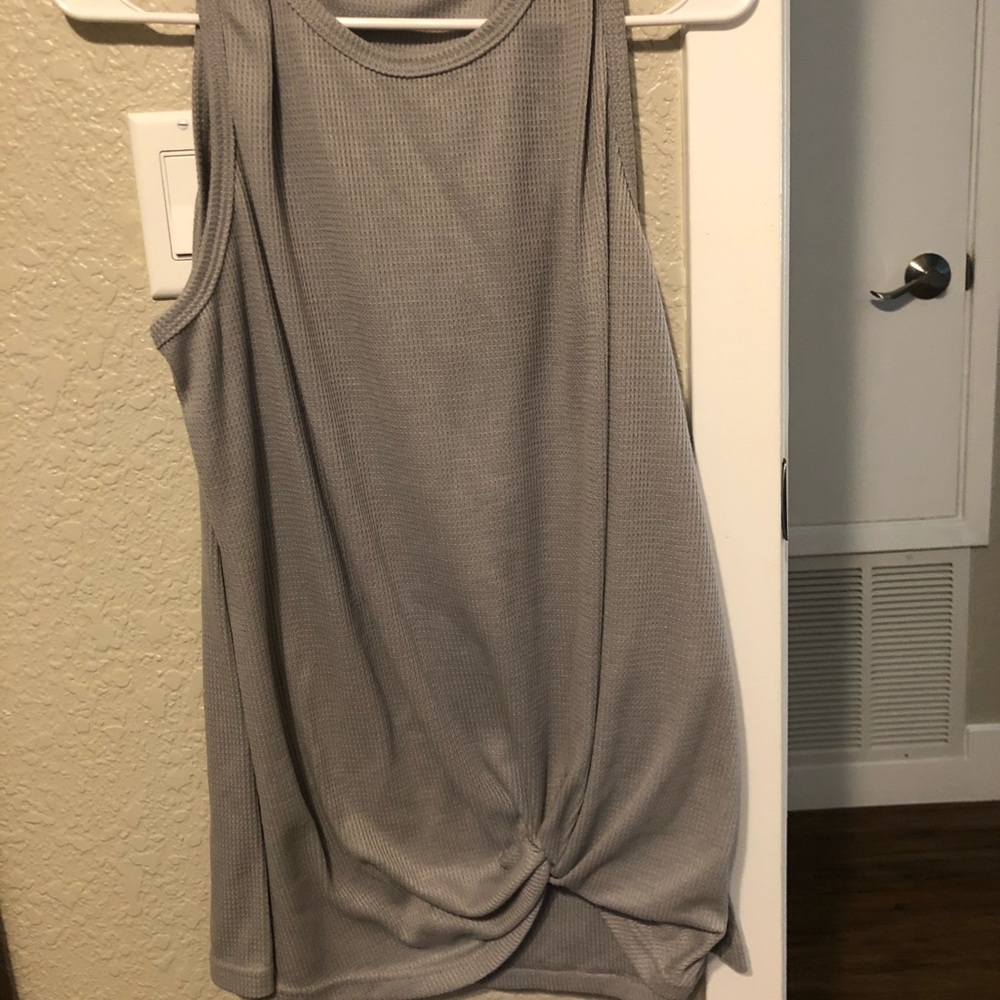 Knot bottom tank